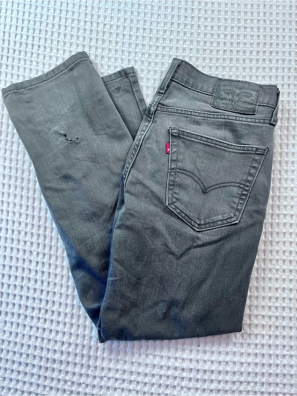 Levi’s 541 Athletic Taper Distressed Gray Stretch Jeans Men’s 32x30